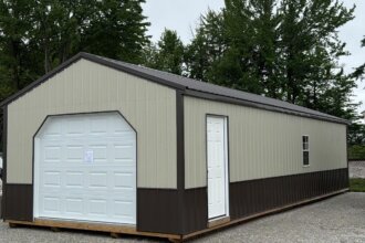 Garage 16 x 40